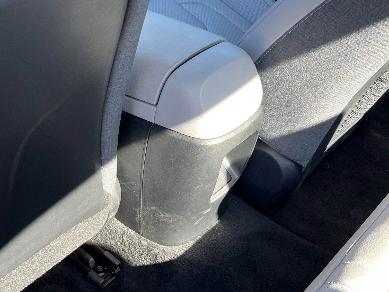 Used 2025 Hyundai Elantra Limited image 24