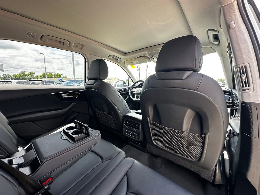 Used 2022 Audi Q7 3.0T Premium w/ Convenience Package AWD/4WD image 26