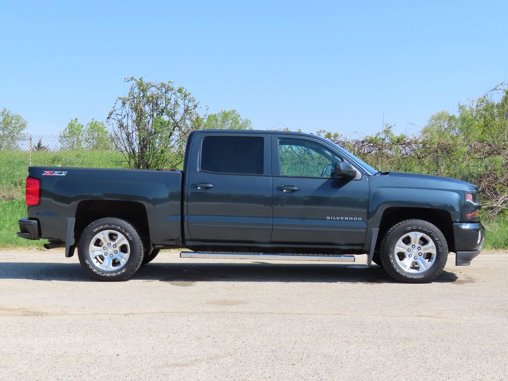 Used 2017 Chevrolet Silverado 1500 LT w/ All Star Edition AWD/4WD image 2