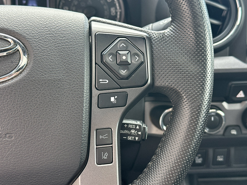 Used 2021 Toyota Tacoma TRD Sport AWD/4WD image 17