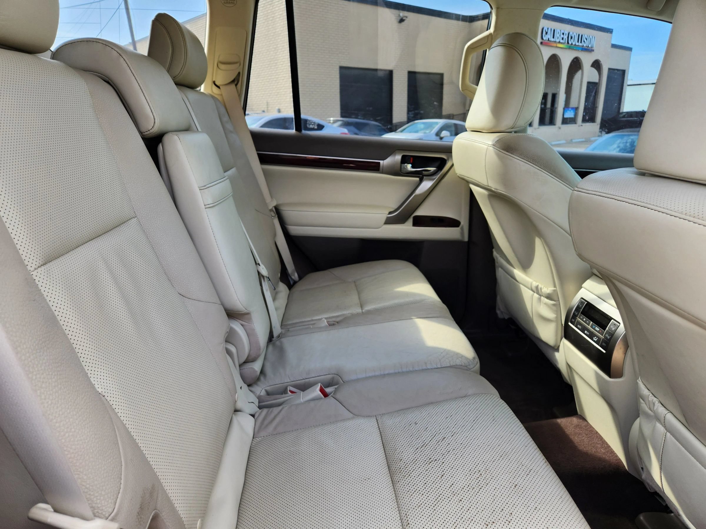 Used 2016 Lexus GX 460 w/ Premium Package AWD/4WD image 14