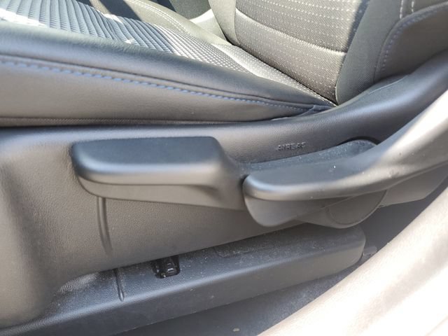 Used 2025 Chevrolet Trax LT w/ LT Convenience Package FWD image 18