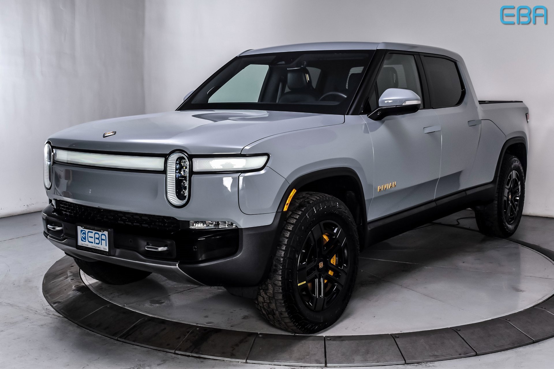 Used 2022 Rivian R1T Adventure image 2