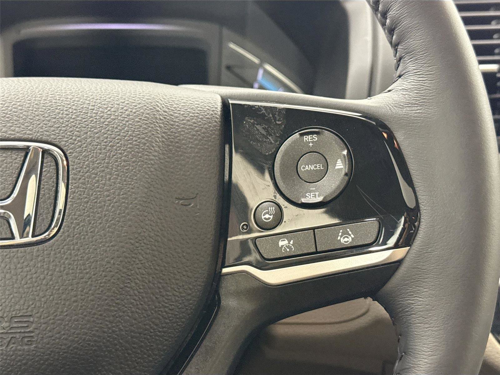 Used 2024 Honda Odyssey Elite image 20