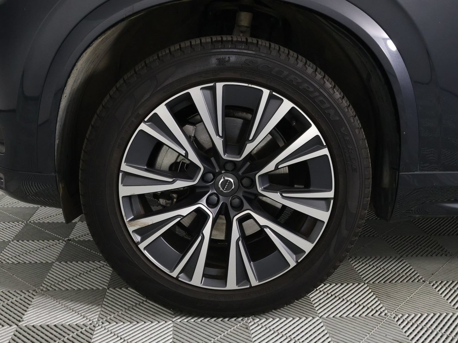 Used 2022 Volvo XC90 T5 Momentum w/ Protection Package Premier AWD/4WD image 28