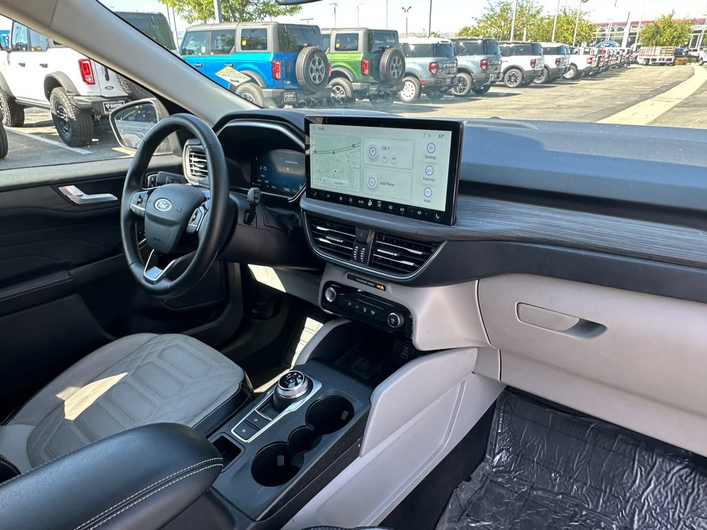 Used 2024 Ford Escape SE w/ PHEV Premium Package FWD image 16