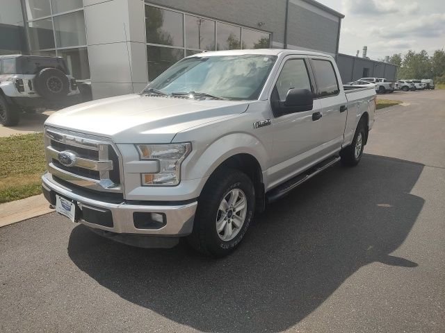 Used 2015 Ford F150 XLT w/ Trailer Tow Package image 3