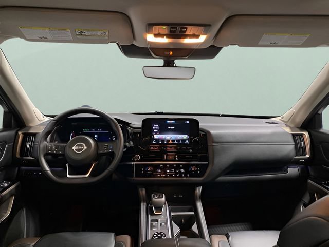 Used 2024 Nissan Pathfinder Platinum AWD/4WD image 22