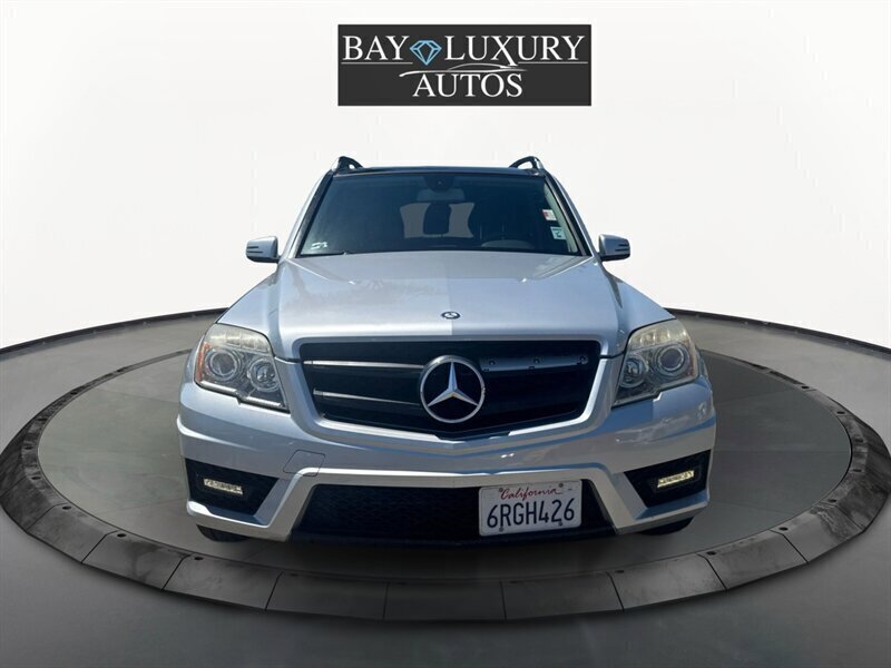 Used 2011 Mercedes-Benz GLK 350 4MATIC image 4