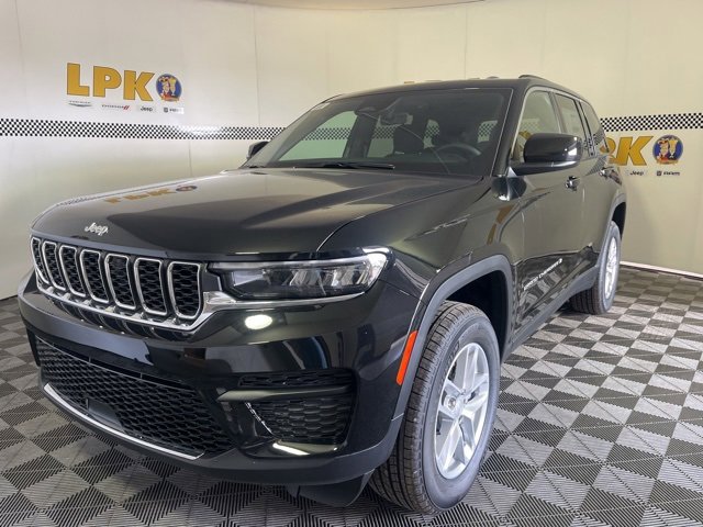 New 2025 Jeep Grand Cherokee Laredo X w/ Luxury Tech Group I image 3