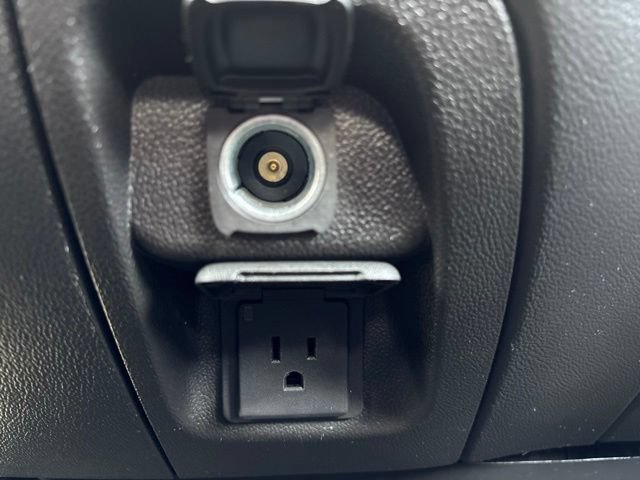 Used 2018 Chevrolet Silverado 1500 LT w/ All Star Edition AWD/4WD image 26