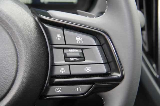 Used 2025 Subaru Forester Premium AWD/4WD image 22