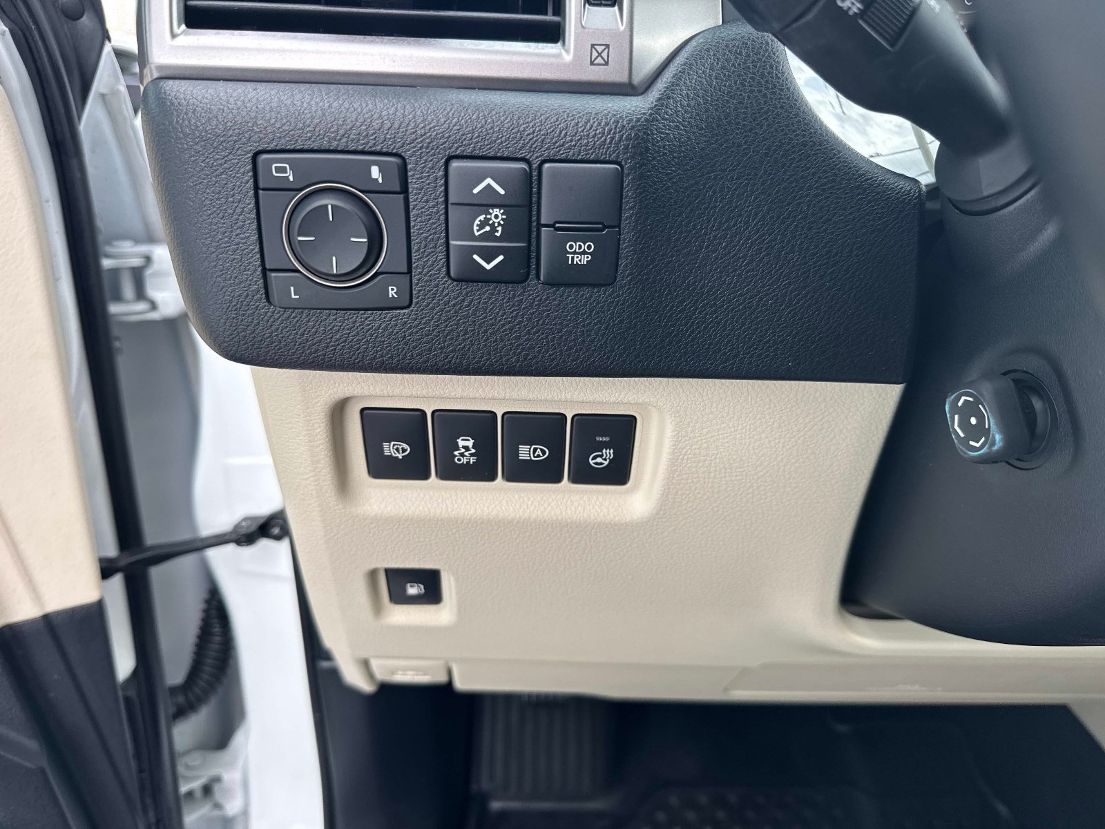Certified 2023 Lexus GX 460 Premium w/ Accessory Package AWD/4WD image 32