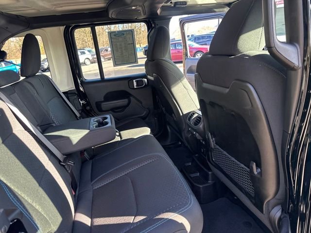 Used 2025 Jeep Wrangler Unlimited Rubicon 4xe w/ Safety Group image 38