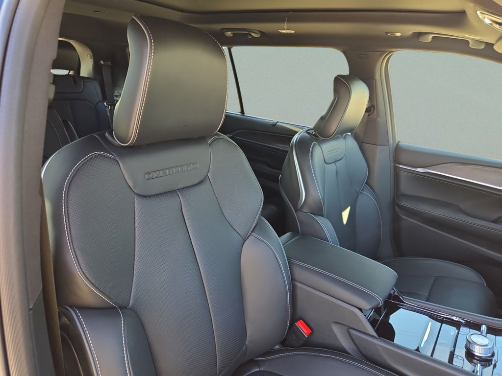 New 2025 Jeep Grand Cherokee L Overland w/ Luxury Tech Group IV AWD/4WD image 35