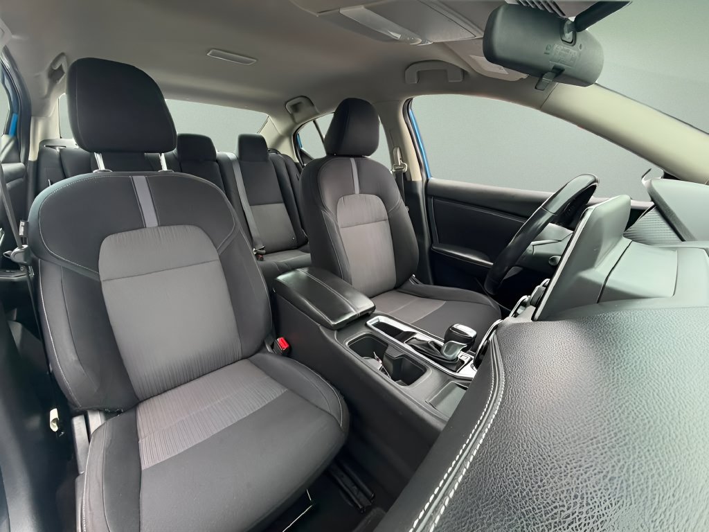 Used 2021 Nissan Sentra SV FWD image 19