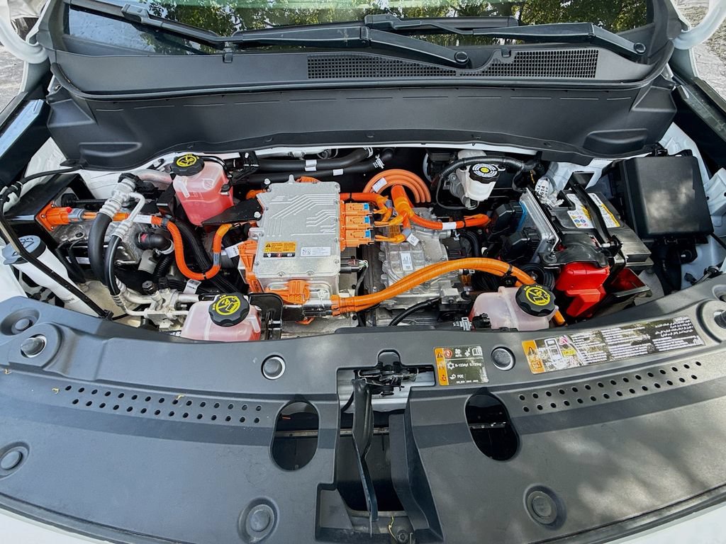 Used 2022 Chevrolet Bolt EUV LT FWD image 28