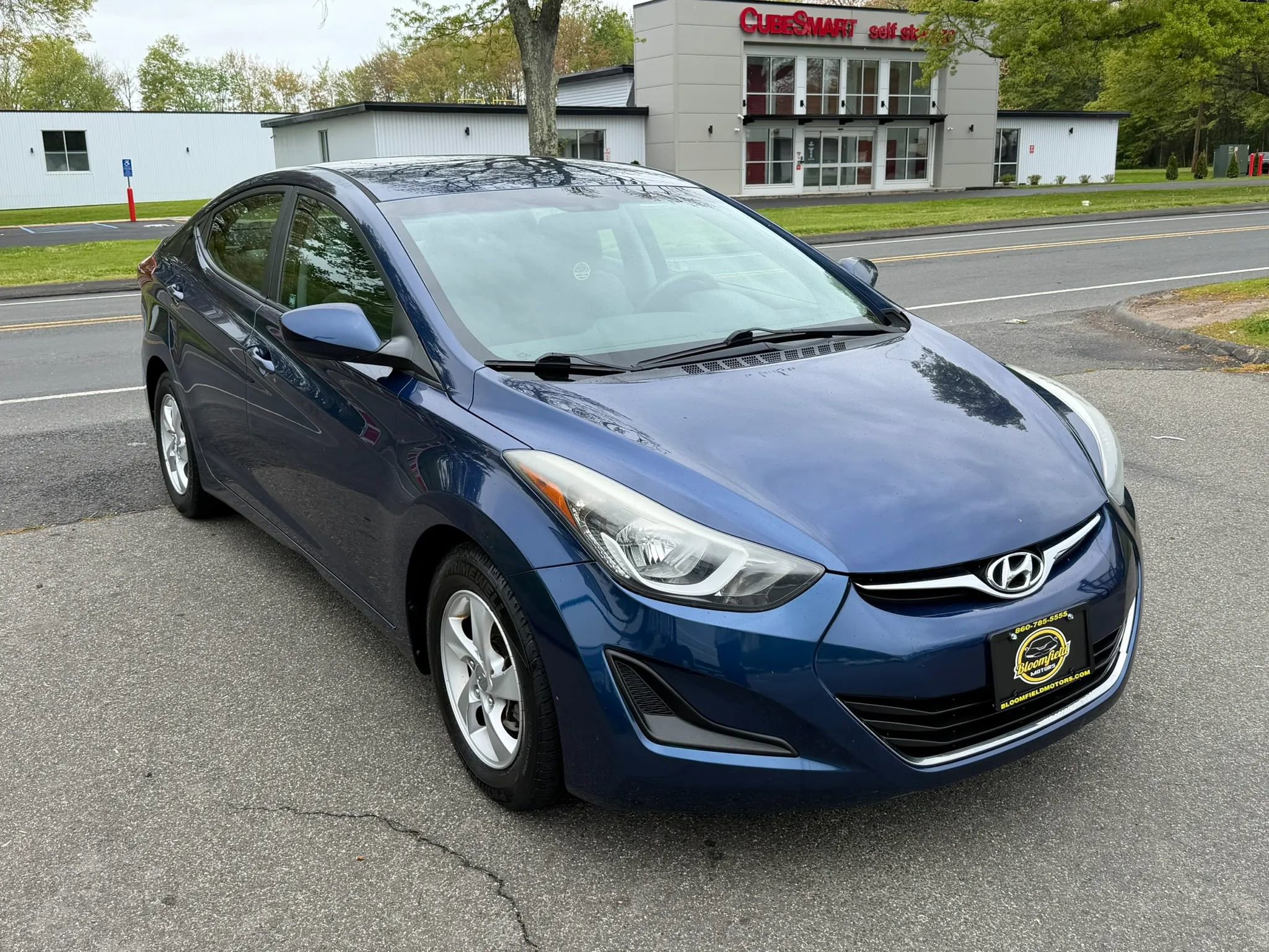 Used 2015 Hyundai Elantra SE FWD image 3