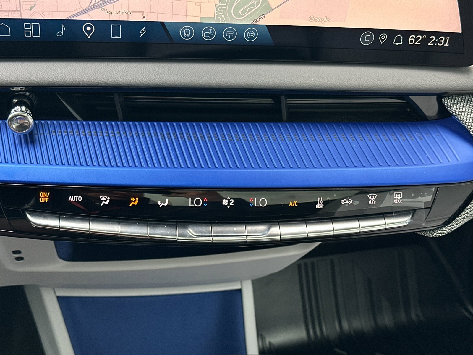 Used 2025 Cadillac Optiq Sport 1 w/ LPO, ONYX Package image 20