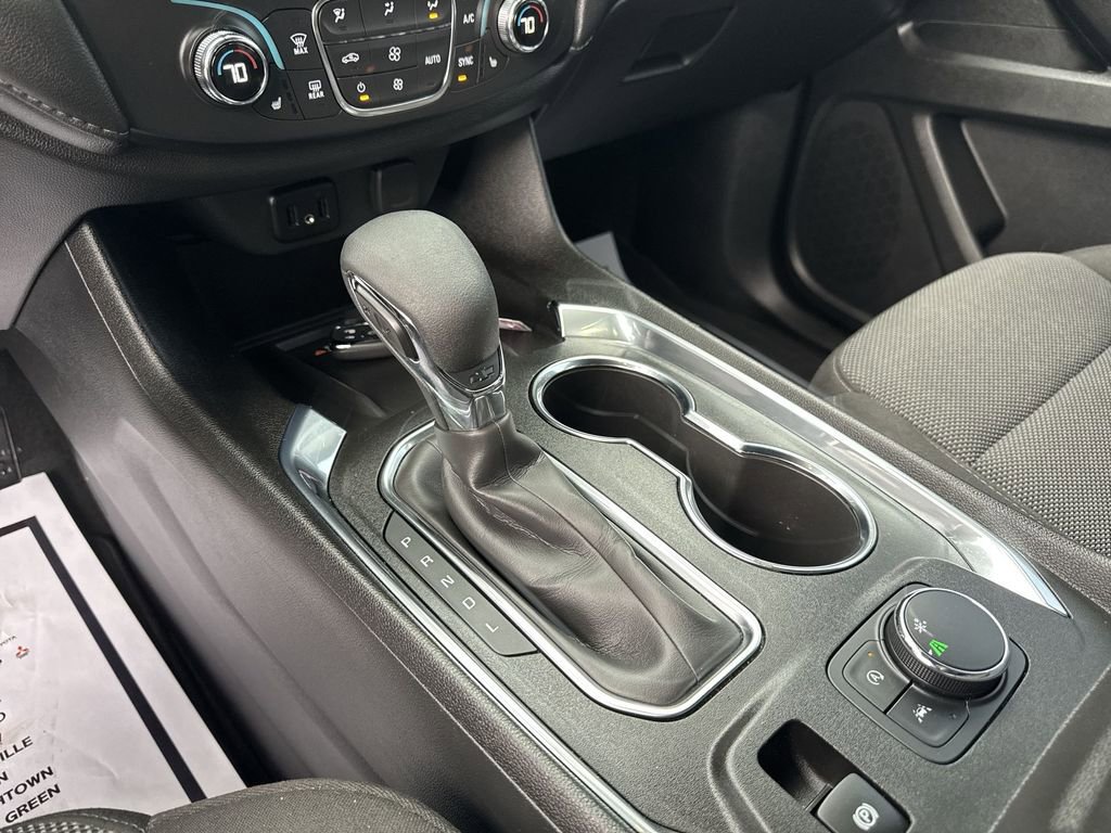 Used 2023 Chevrolet Traverse LT image 20