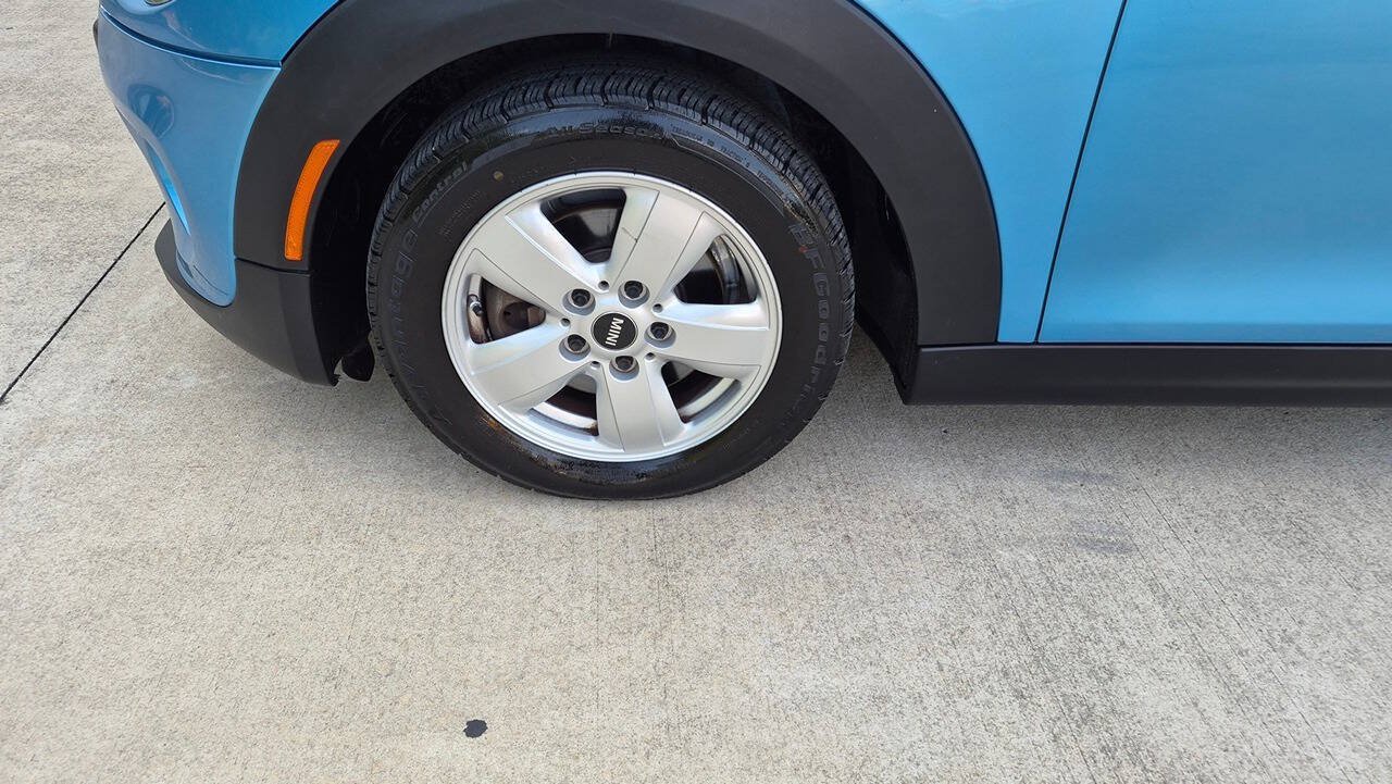 Used 2015 MINI Cooper 4-Door Hardtop FWD image 11
