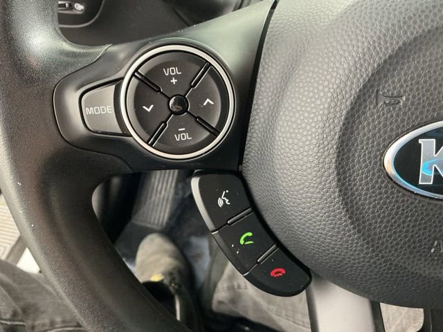 Used 2018 Kia Soul FWD image 26