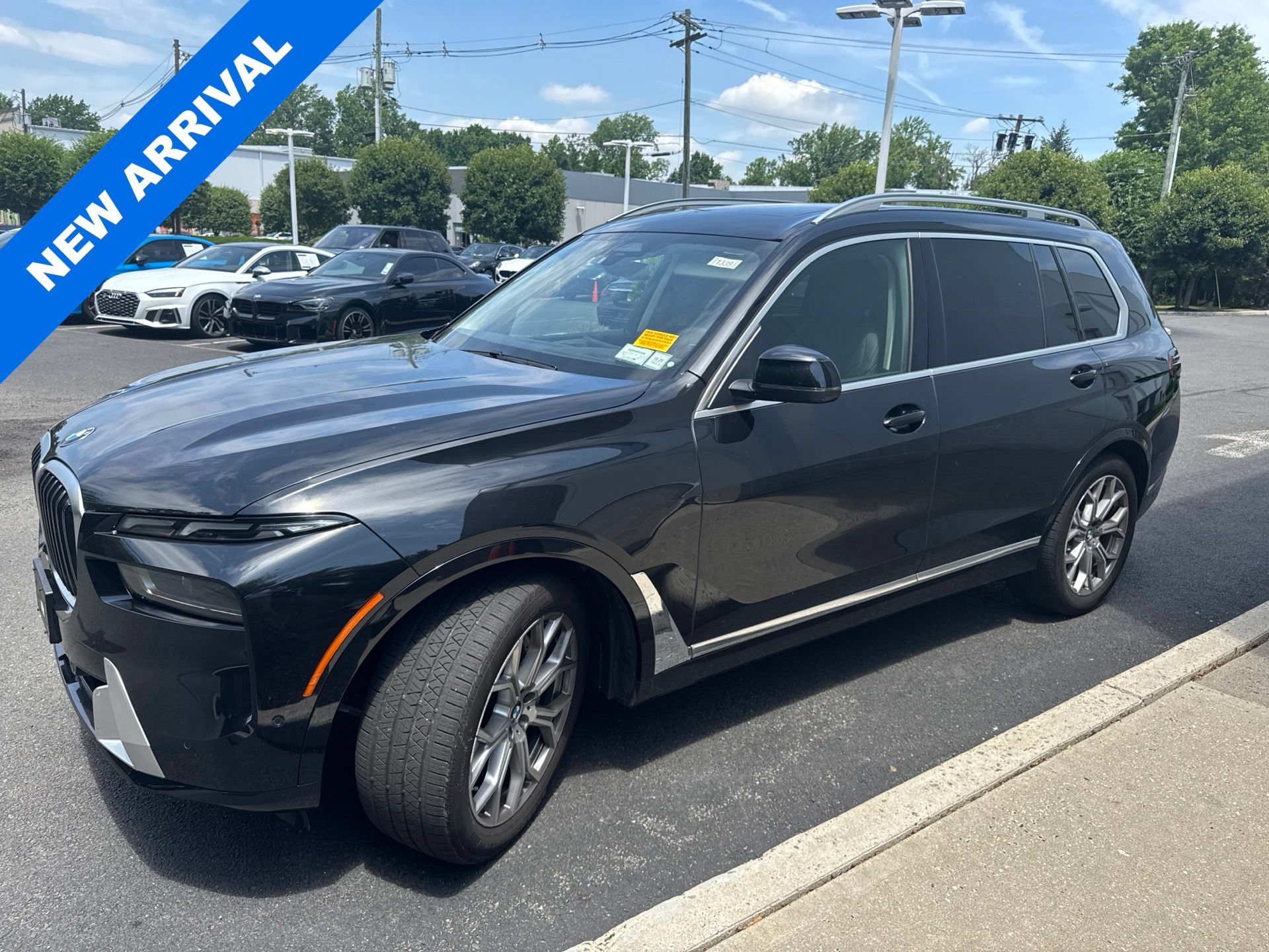 Used 2024 BMW X7 xDrive40i w/ Climate Comfort Package AWD/4WD image 5