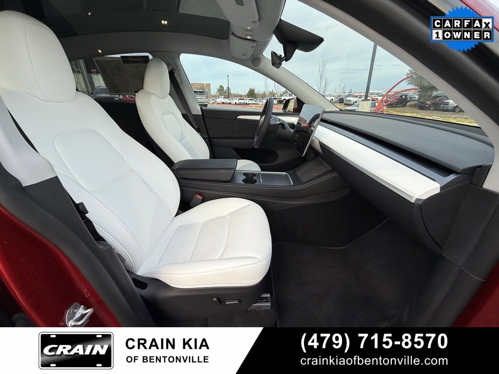 Used 2024 Tesla Model Y Performance image 27