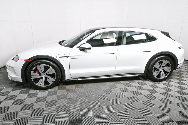 Used 2025 Porsche Taycan 4S image 2