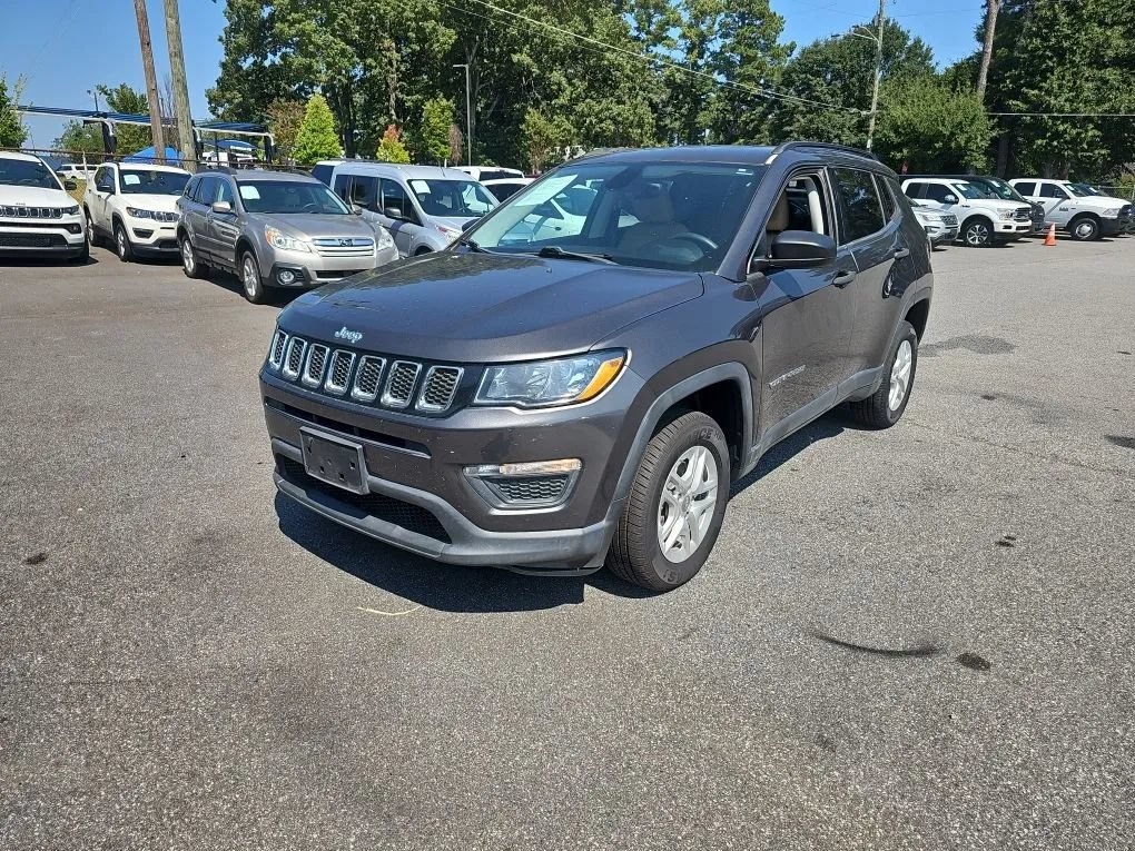 Used 2018 Jeep Compass Sport AWD/4WD image 3