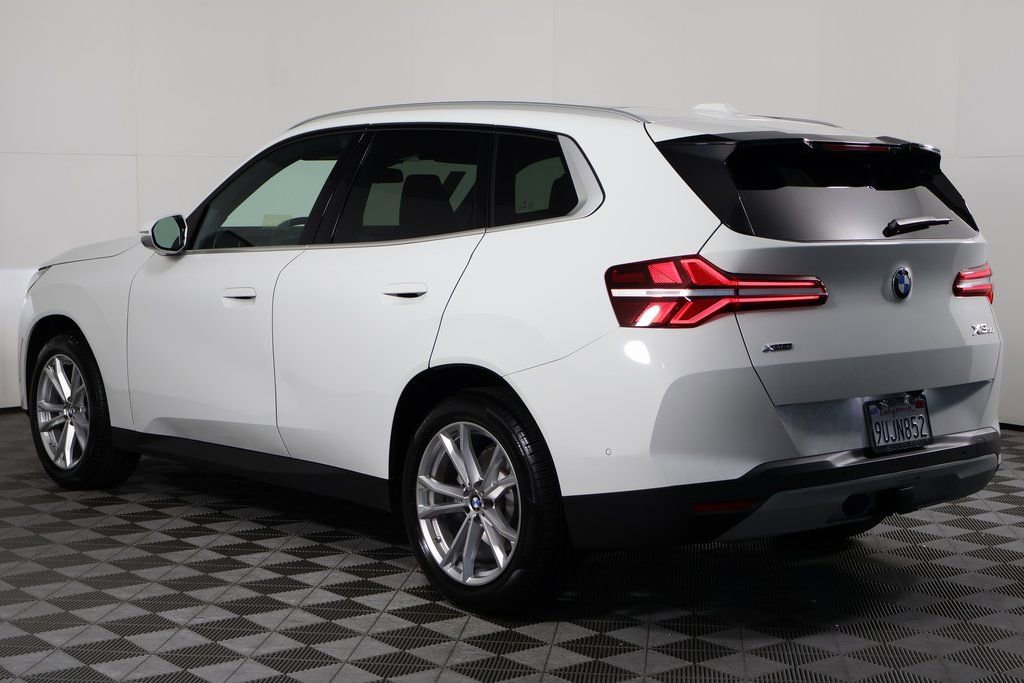 Used 2025 BMW X3 xDrive30i w/ Premium Package image 6