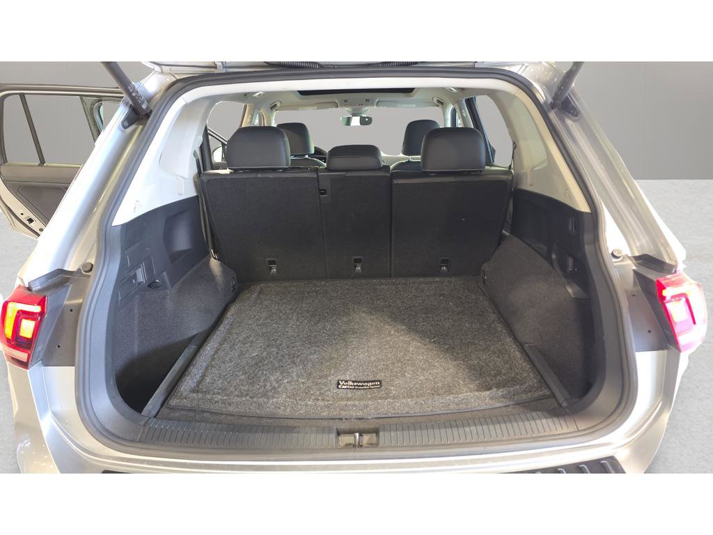 Used 2022 Volkswagen Tiguan SE image 24