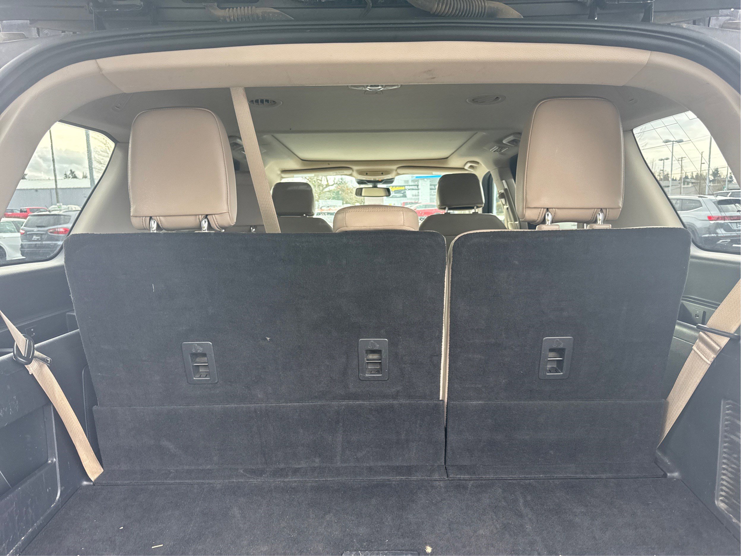 Used 2023 Ford Expedition Limited image 9