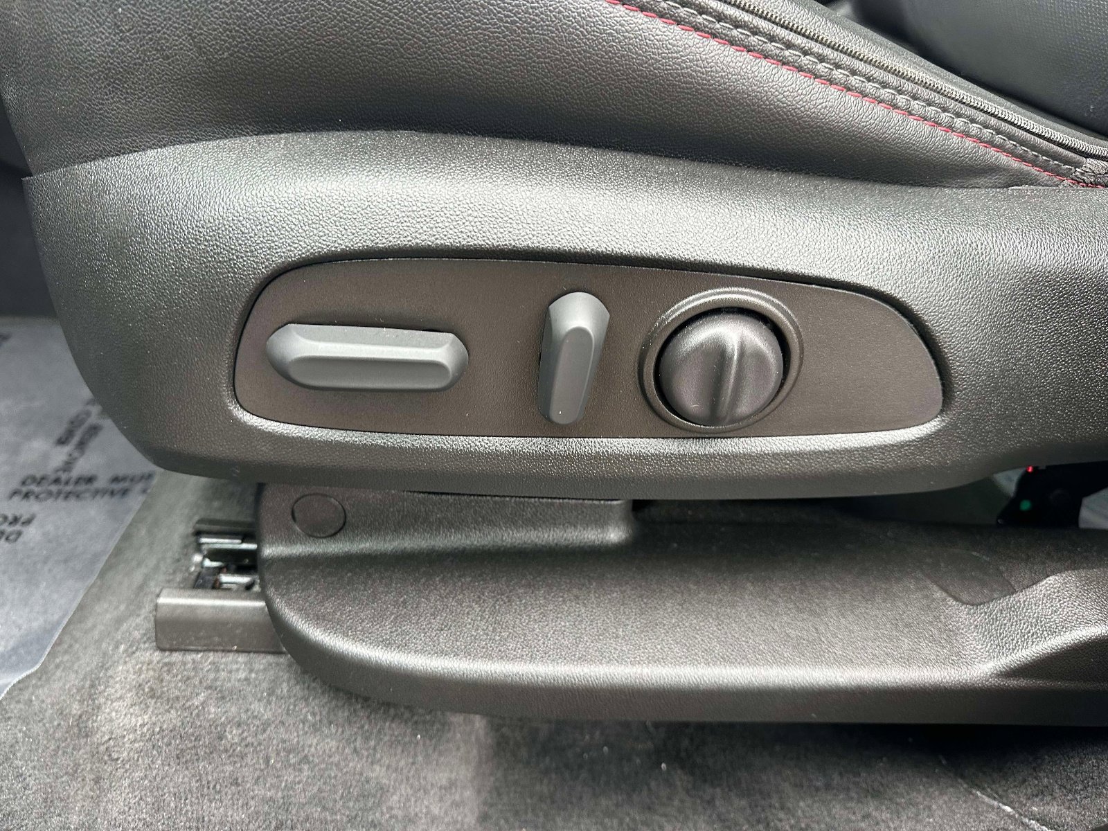 Certified 2023 Chevrolet Traverse RS image 25