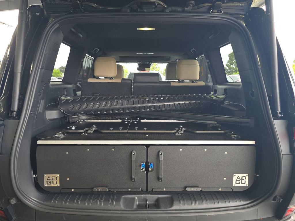 Used 2024 Lexus GX 550 AWD/4WD image 3