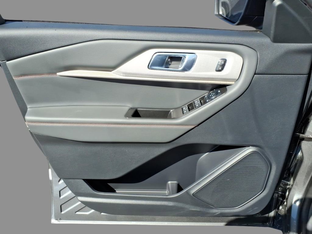 New 2026 Ford Explorer Active w/ Active Comfort Package image 15