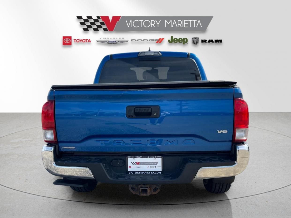 Used 2017 Toyota Tacoma TRD Off-Road w/ Tow Package AWD/4WD image 4