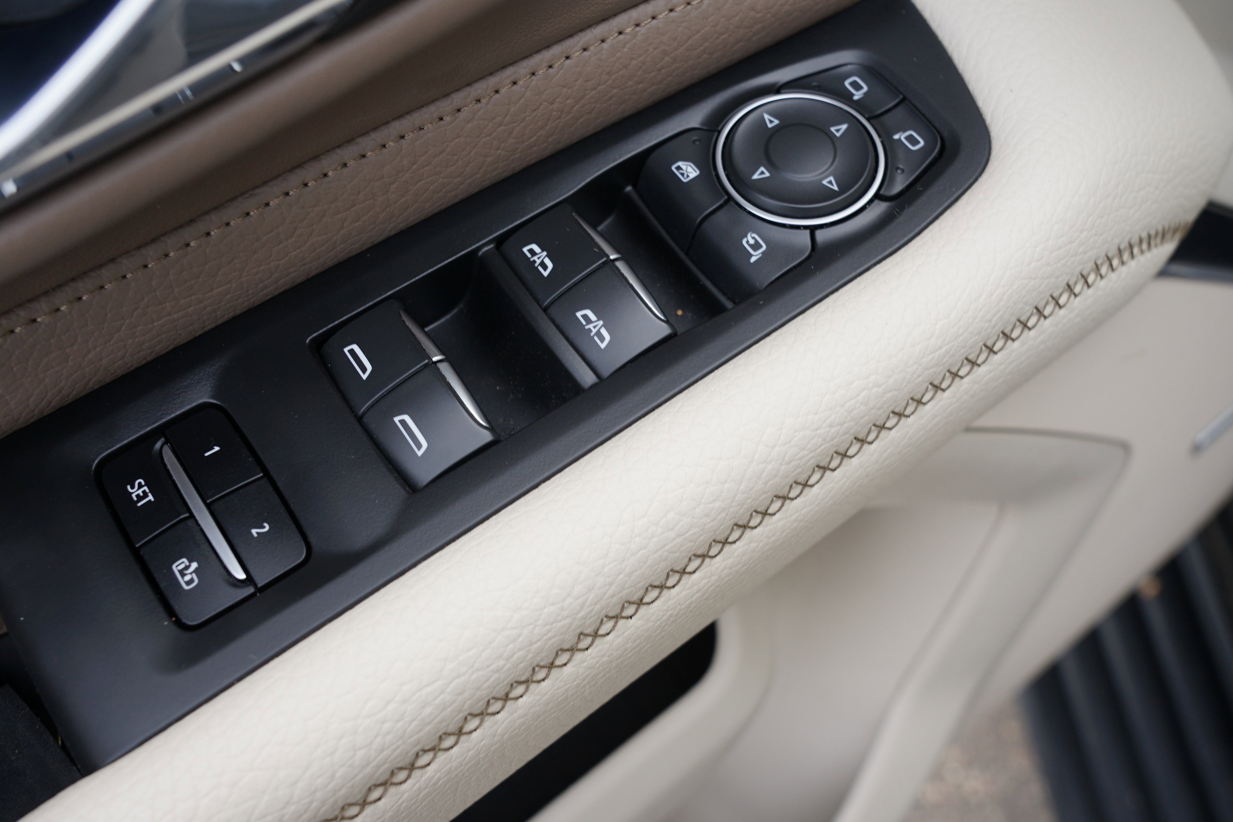 Used 2021 GMC Yukon XL Denali w/ Denali Ultimate Package image 16