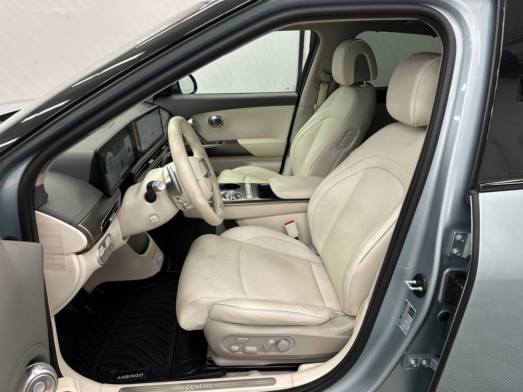 Used 2023 Genesis GV60 Advanced AWD/4WD image 9