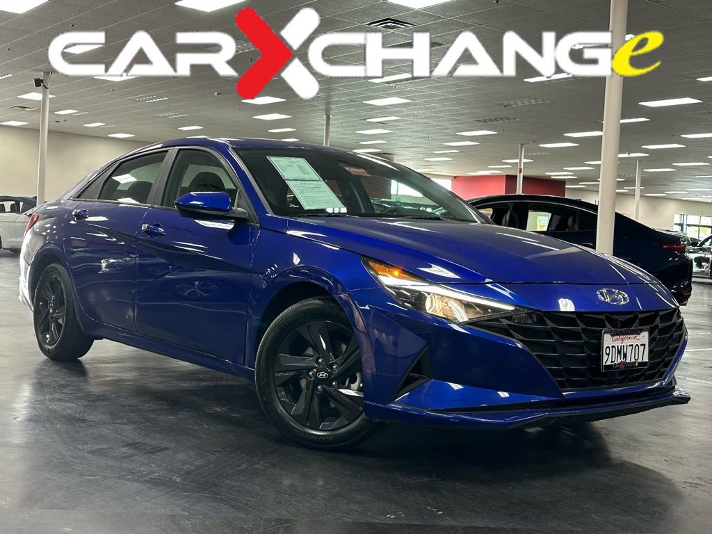 Used 2023 Hyundai Elantra Blue image 1