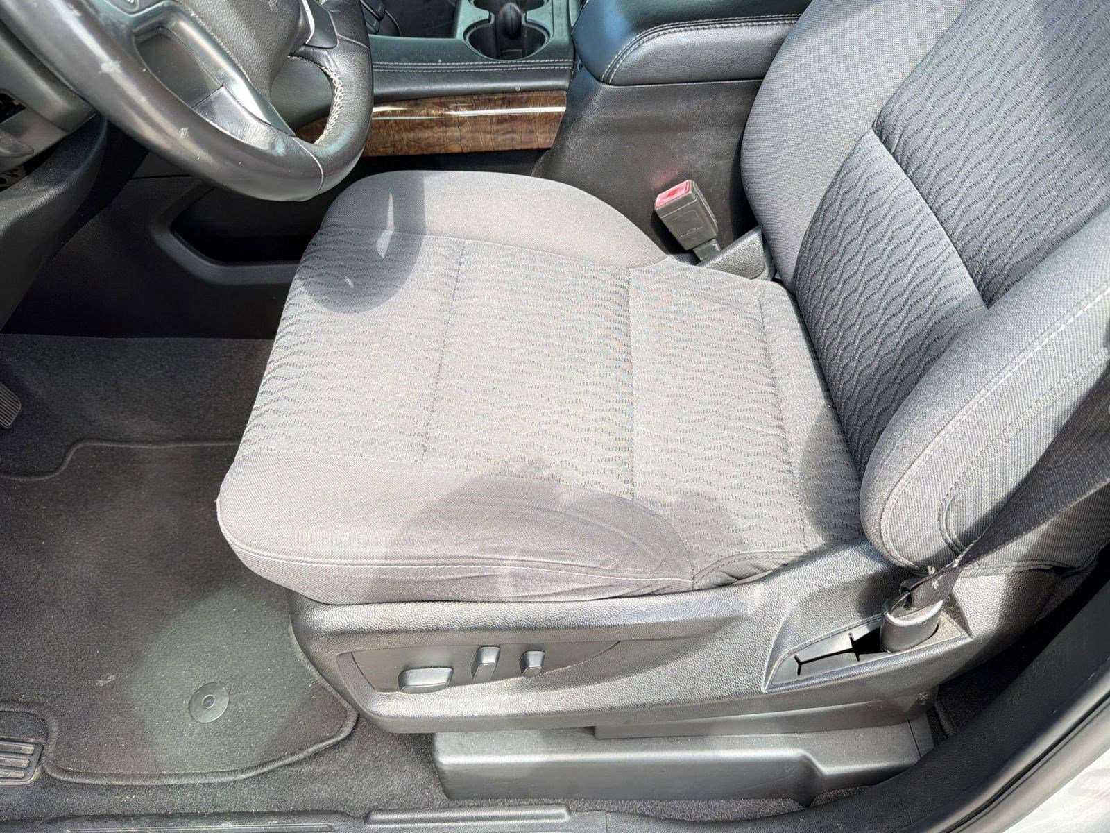 Used 2020 Chevrolet Tahoe LS w/ Enhanced Driver Alert Package image 13