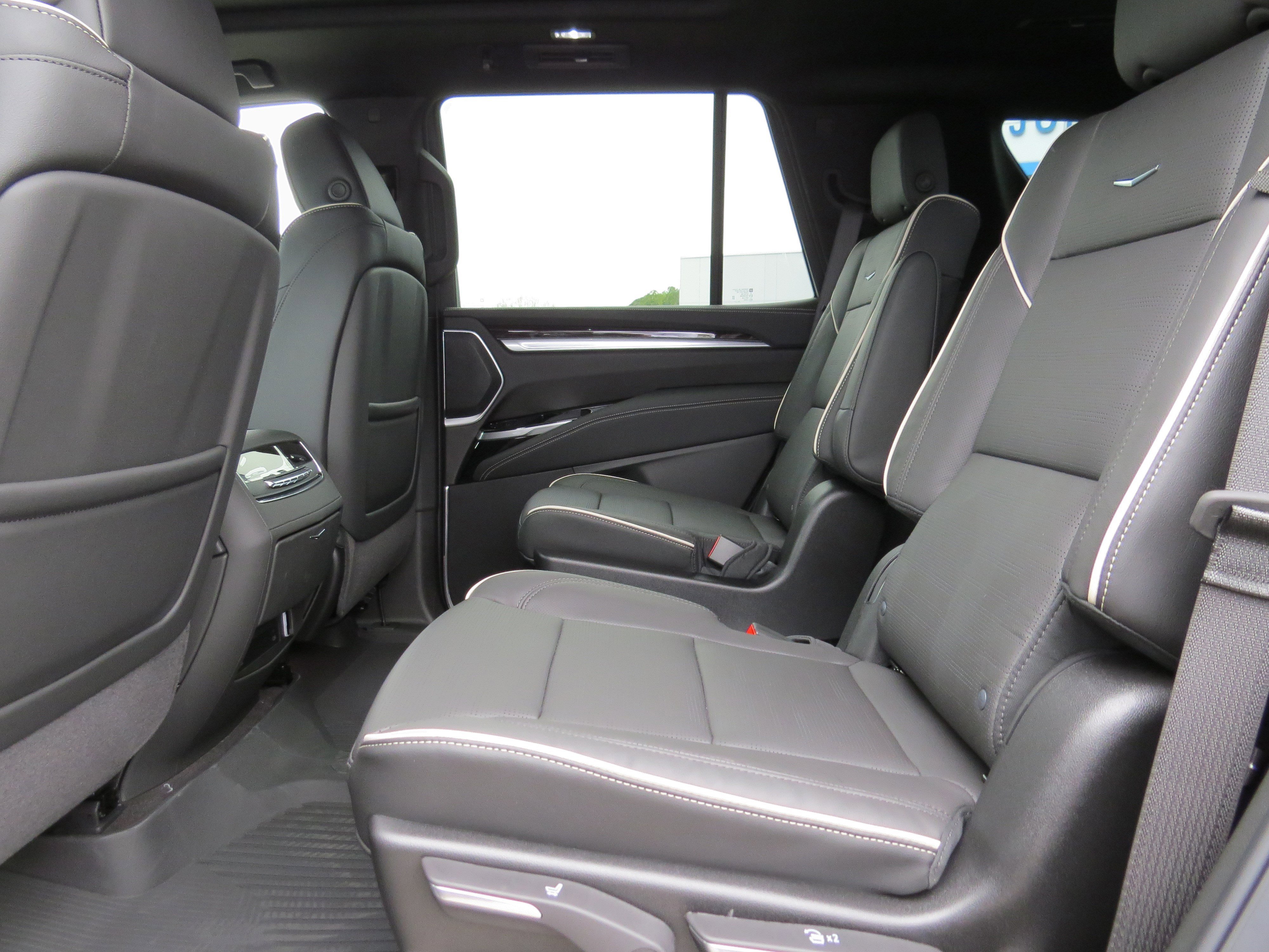 New 2026 Cadillac Escalade Luxury w/ Touring Package image 16