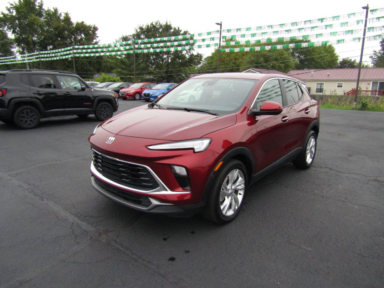 Used 2025 Buick Encore GX Preferred w/ Comfort Package FWD image 3