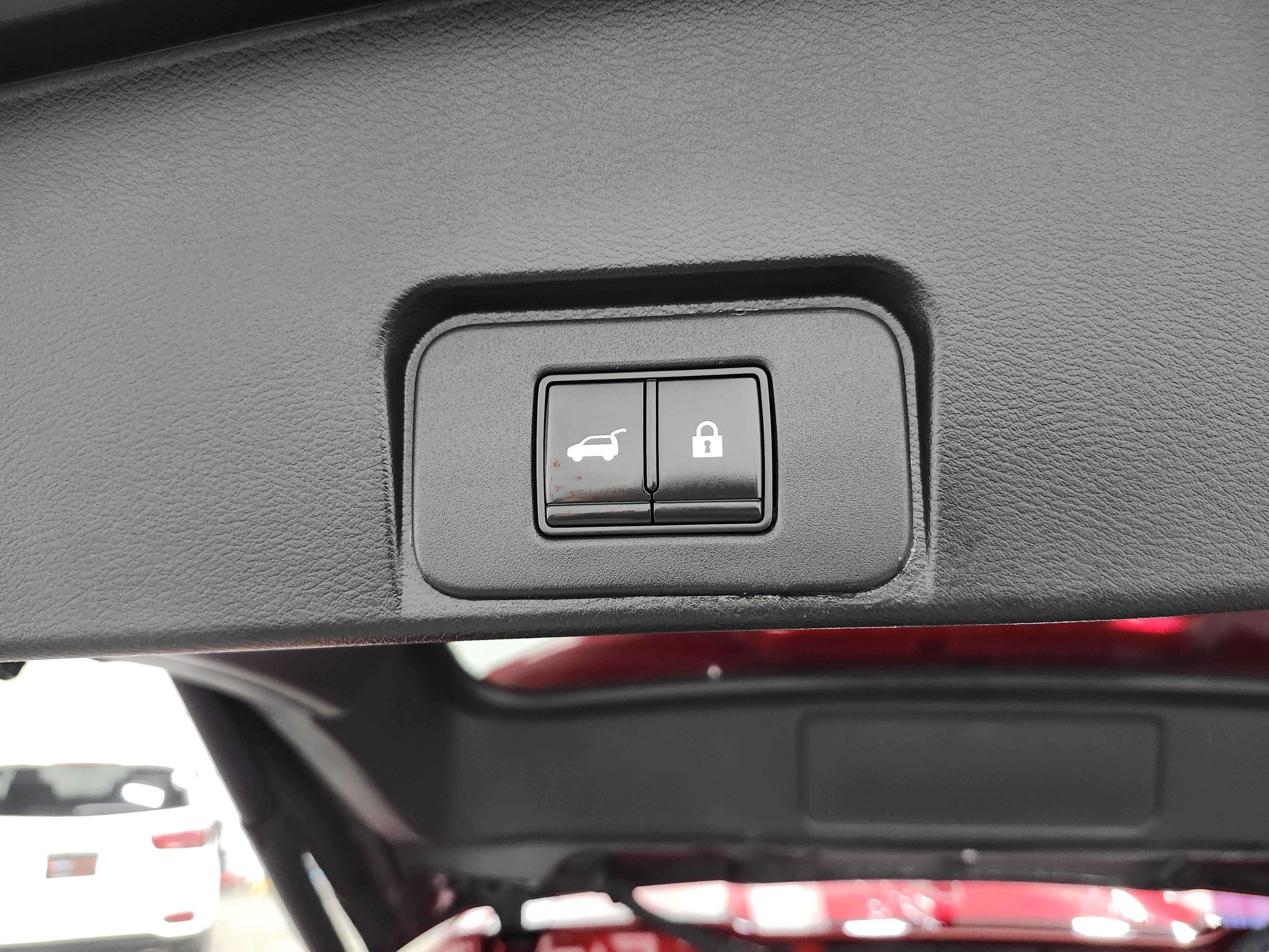 Used 2021 Nissan Rogue SV w/ Premium Package image 26