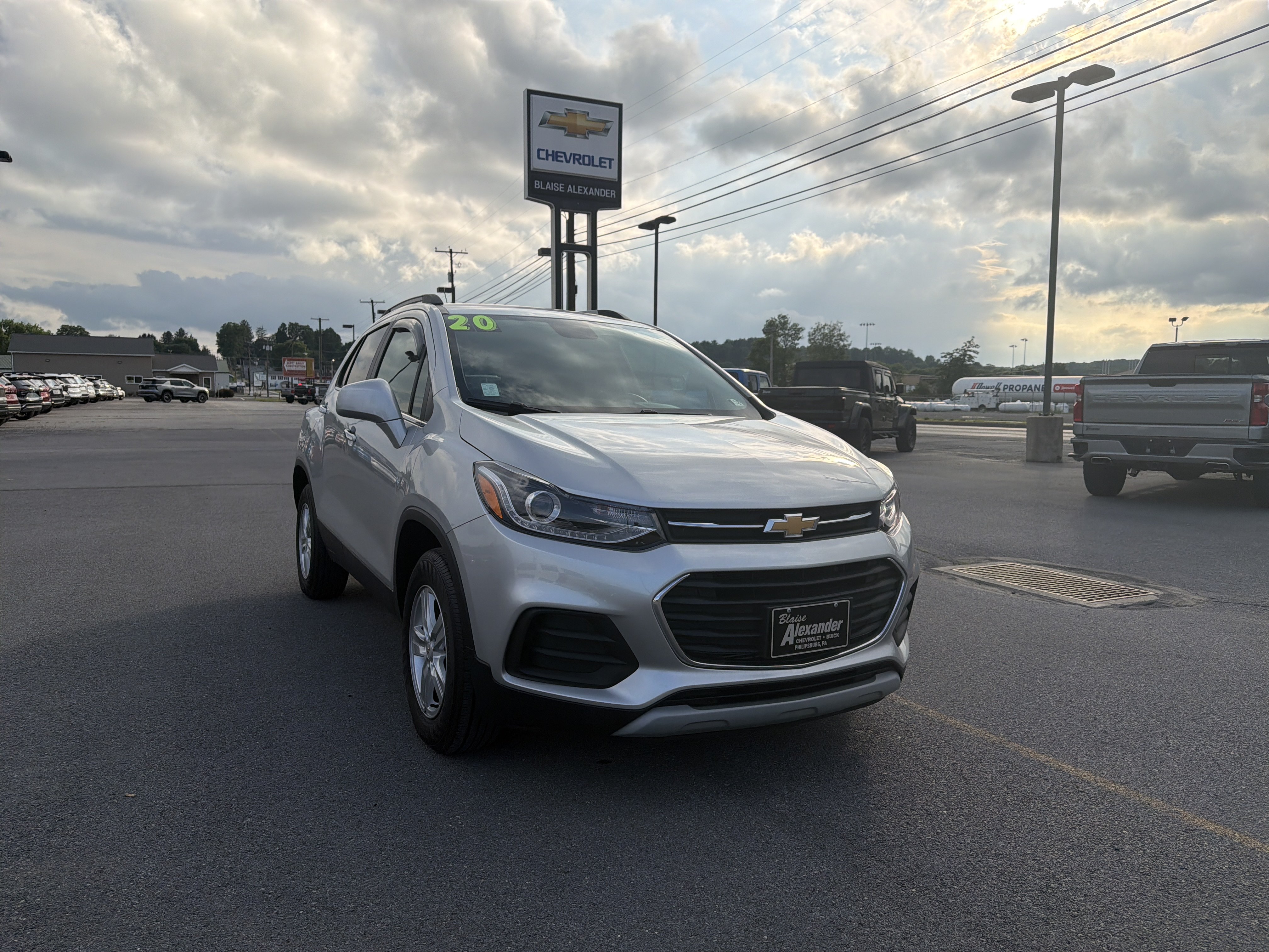 Used 2020 Chevrolet Trax LT w/ LT Convenience Package