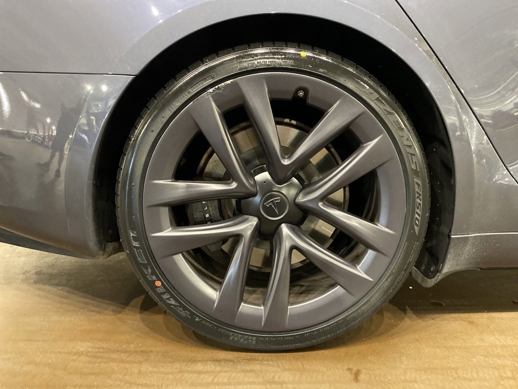 Used 2021 Tesla Model S Plaid image 16
