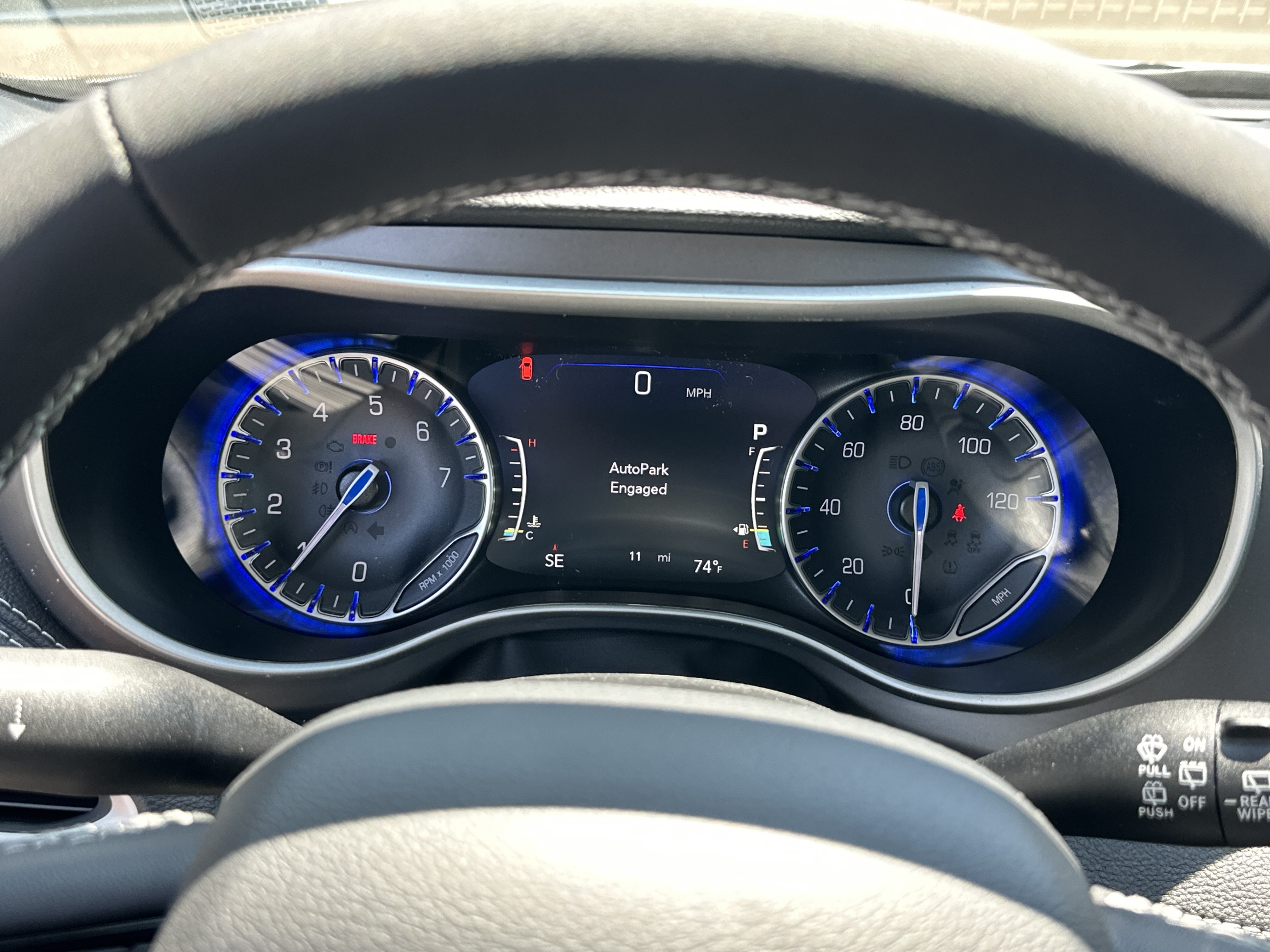 New 2027 Chrysler Pacifica Limited FWD image 12