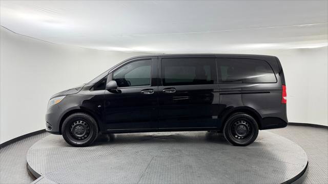 Used 2016 Mercedes-Benz Metris Passenger image 3