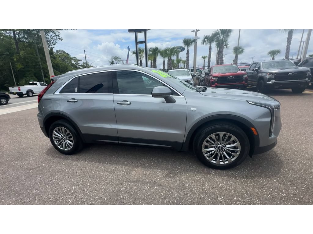 Used 2024 Cadillac XT4 Premium Luxury FWD image 9