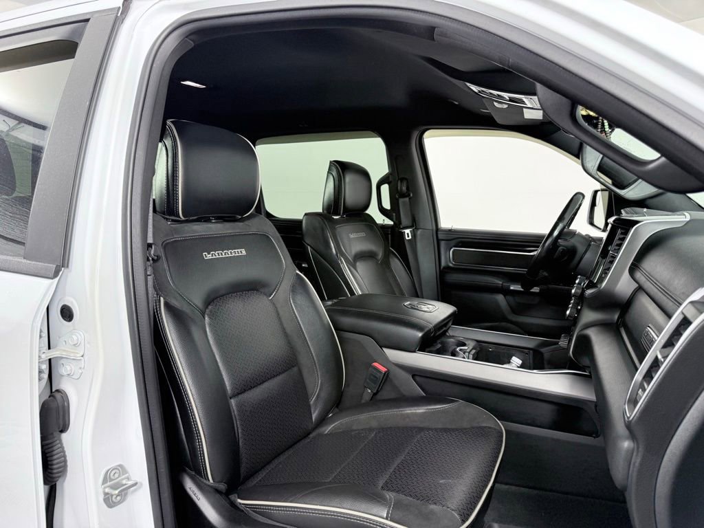 Used 2022 RAM 1500 Laramie w/ Sport Appearance Package image 12